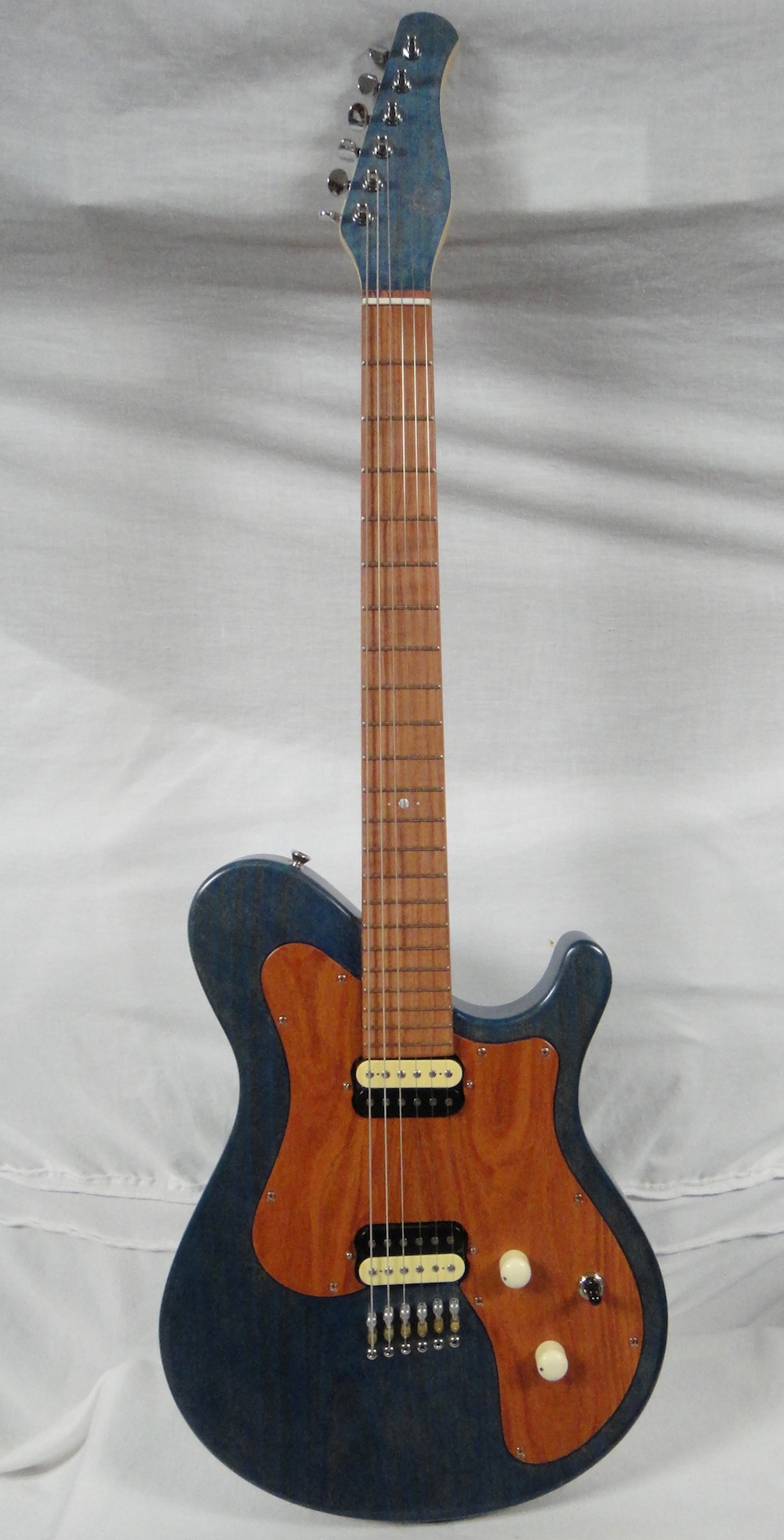 neoclassic-blue-front